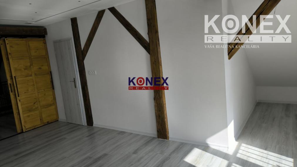 NA PREDAJ – 3-izbový podkrovný byt – Trebišov, Cukrovárska ul.