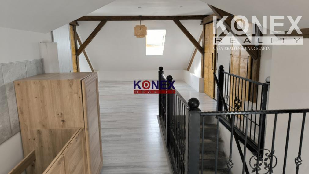 NA PREDAJ – 3-izbový podkrovný byt – Trebišov, Cukrovárska ul.
