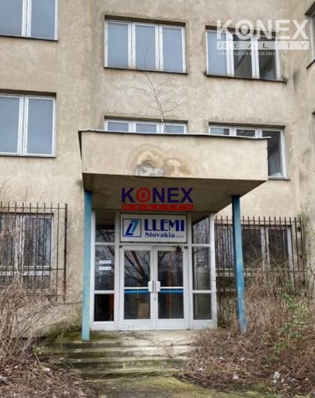Na prenájom/predaj – priemyselné pozemky s budovami, Strážske