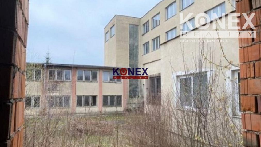 Na prenájom/predaj – priemyselné pozemky s budovami, Strážske