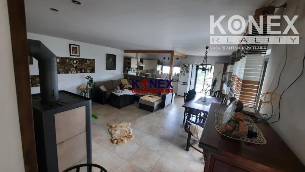 MODERNÝ RODINNÝ DOM v mestskej časti TOPOĽANY