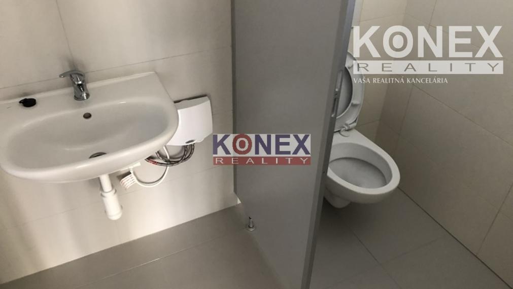 Obchodný priestor 36 m2 v biznis centre AWIN, Michalovce