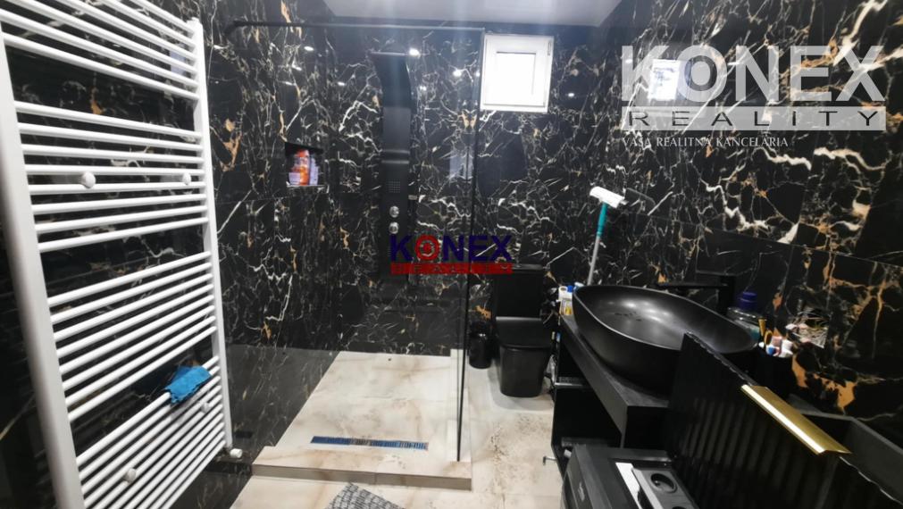 Rodinný dom po čiastočnej rekonštrukcii – LOŽÍN