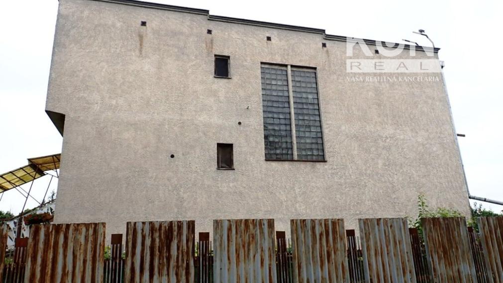 Poschodový rodinný dom - Čierna nad Tisou