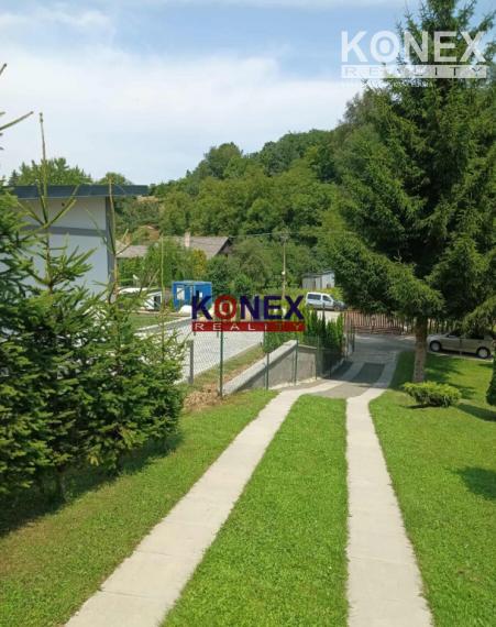 Záhrada so záhradným domčekom - JASENOVCE