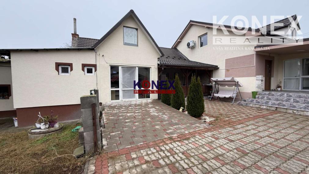 ID-3083 NA PREDAJ –  Priestranný poschodový rodinný dom HRAŇ