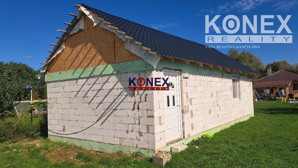 ID-3086 BUNGALOV v obci Parchovany – NA PREDAJ