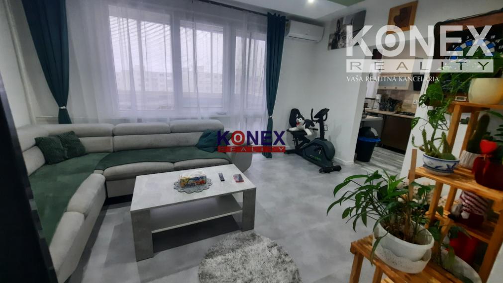 NOVINKA Zrekonštruovaný 3-izbový byt MICHALOVCE