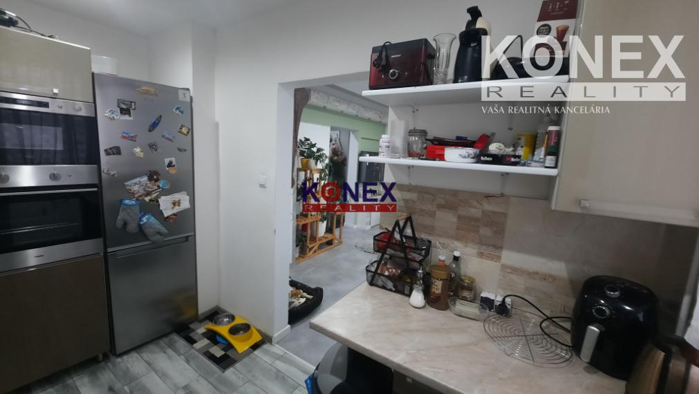 NOVINKA Zrekonštruovaný 3-izbový byt MICHALOVCE