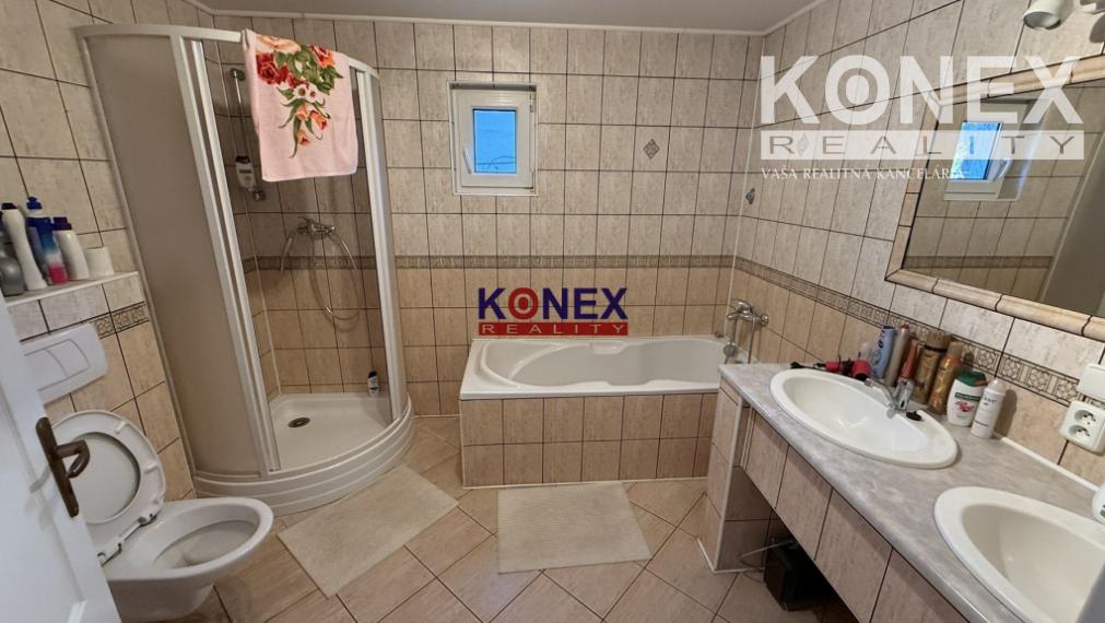 ID-3133 SKVELÁ PONUKA - RODINNÝ DOM v obľúbenej obci HRIADKY