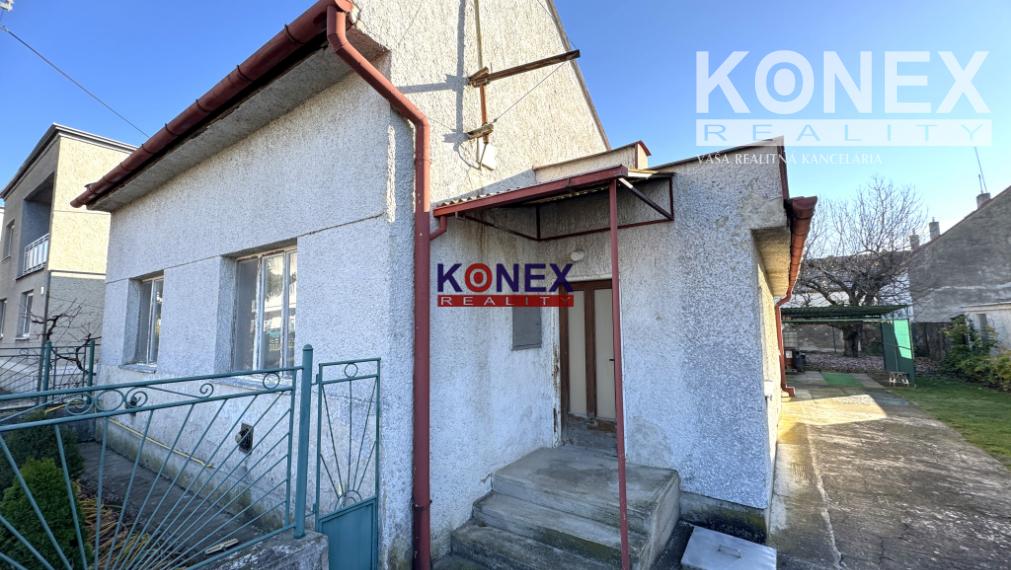 ID-3138 NA PRENÁJOM – Nehnuteľnosť vhodná na komerčné účely – Hrádok