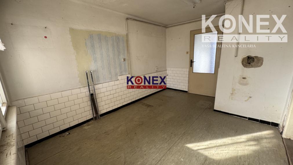 ID-3138 NA PRENÁJOM – Nehnuteľnosť vhodná na komerčné účely – Hrádok