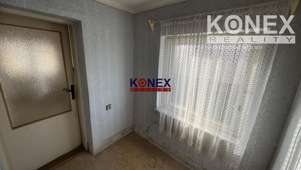 ID-3138 NA PRENÁJOM – Nehnuteľnosť vhodná na komerčné účely – Hrádok