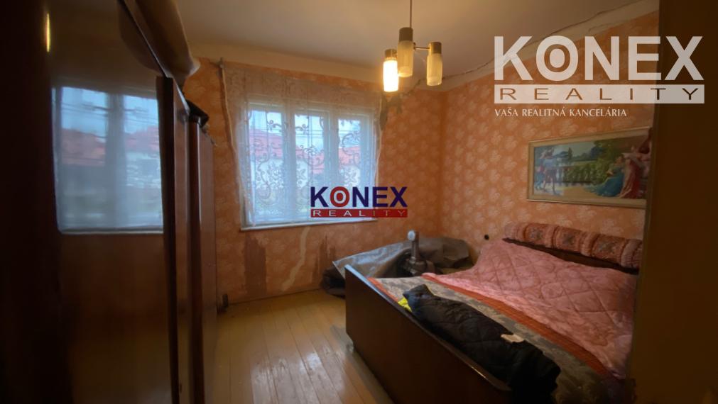 ID-3182 NA PREDAJ – Rodinný dom - štvorec obci Pinkovce