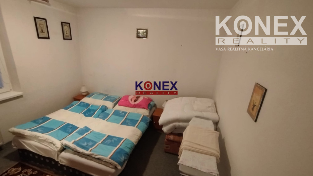 ID-3196  3-izbový byt Snina - Palárikova ul.