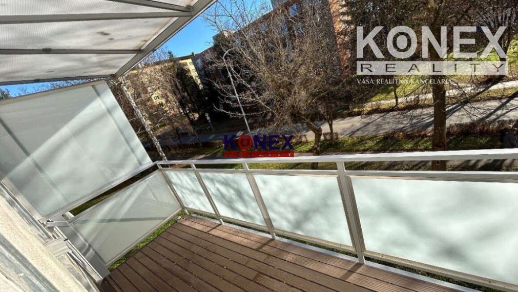 ID-3196  3-izbový byt Snina - Palárikova ul.