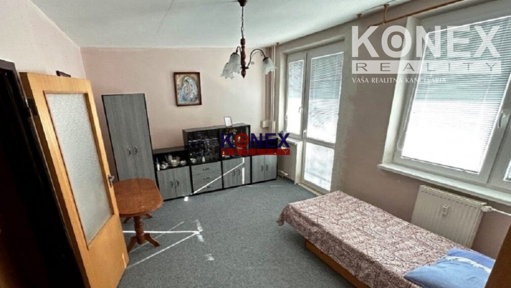 ID-3196  3-izbový byt Snina - Palárikova ul.