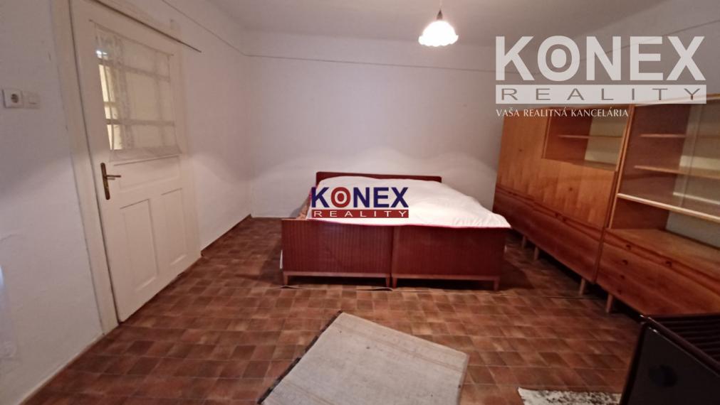 ID-3236 DVA RODINNÉ DOMY / CHALUPY – Perkupa, Maďarsko