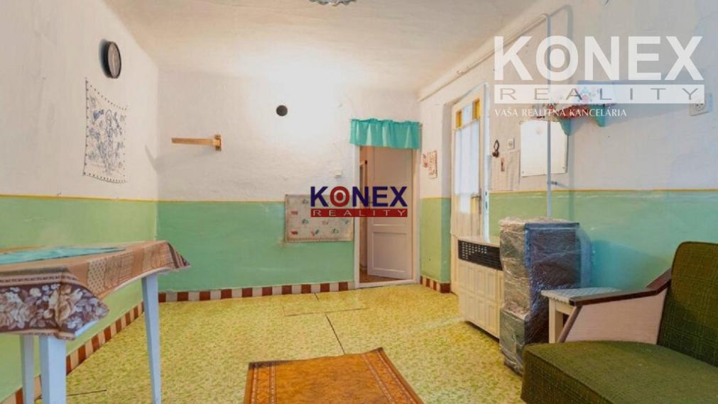 ID-3236 DVA RODINNÉ DOMY / CHALUPY – Perkupa, Maďarsko