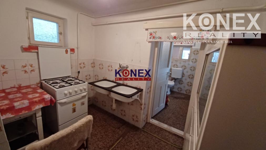 ID-3236 DVA RODINNÉ DOMY / CHALUPY – Perkupa, Maďarsko