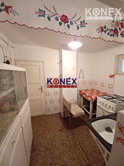 ID-3236 DVA RODINNÉ DOMY / CHALUPY – Perkupa, Maďarsko