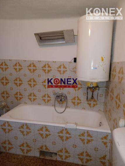 ID-3236 DVA RODINNÉ DOMY / CHALUPY – Perkupa, Maďarsko