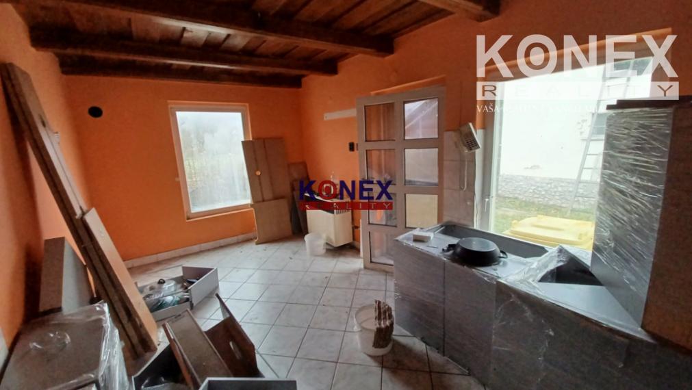 ID-3236 DVA RODINNÉ DOMY / CHALUPY – Perkupa, Maďarsko