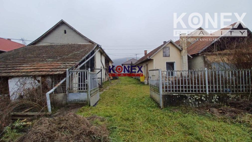 ID-3236 DVA RODINNÉ DOMY / CHALUPY – Perkupa, Maďarsko