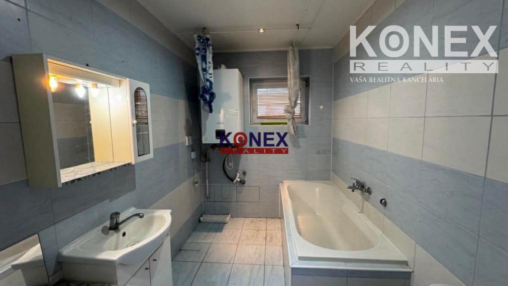 ID-3277 NA PREDAJ – Priestranný 4-izbový byt SOBRANCE