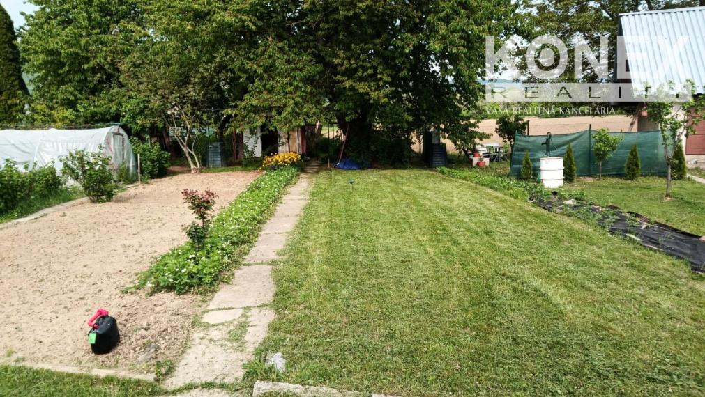 ID-3279 Záhradka s chatkou - Strážske