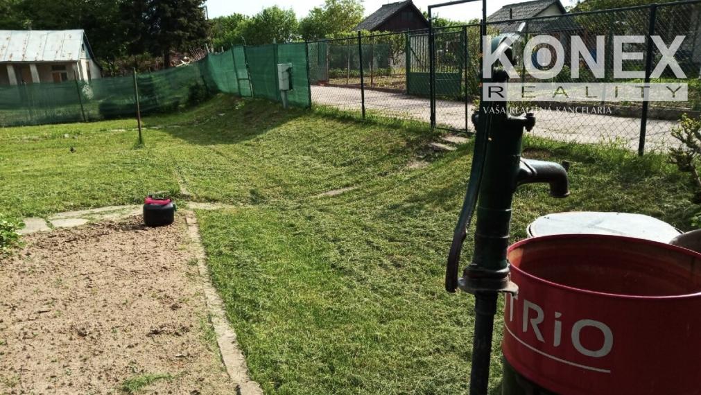 ID-3279 Záhradka s chatkou - Strážske