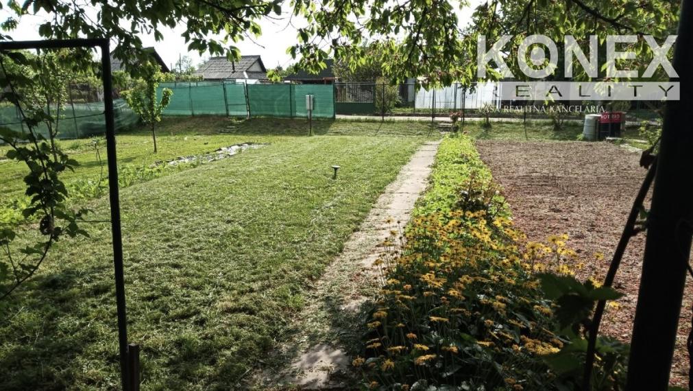 ID-3279 Záhradka s chatkou - Strážske