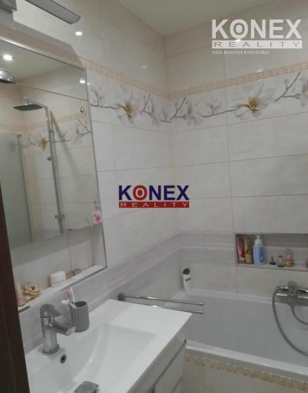 ID-3283 NA PREDAJ –  3 izbový byt Veľké Kapušany