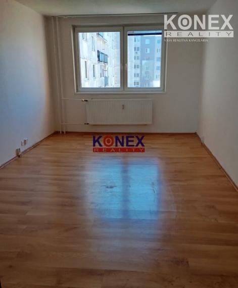 ID-3294 NA PREDAJ – Priestranný 4-izbový byt HUMENNÉ