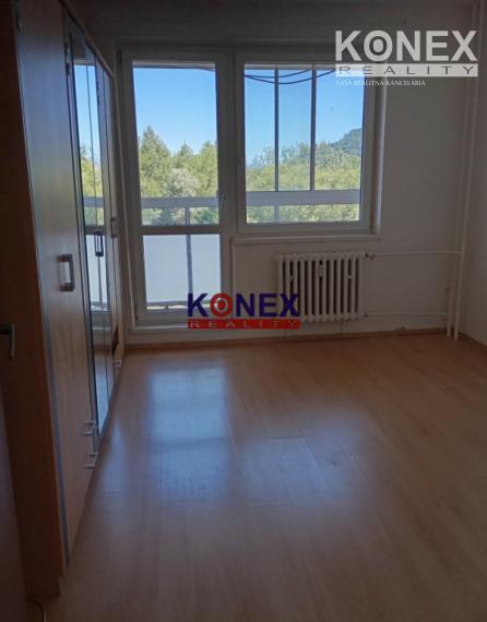 ID-3294 NA PREDAJ – Priestranný 4-izbový byt HUMENNÉ