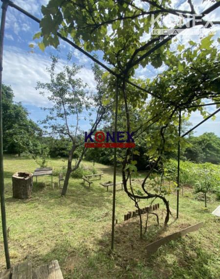 ID-3305 Záhrada so záhradným domčekom KRÁĽOVSKÝ CHLMEC