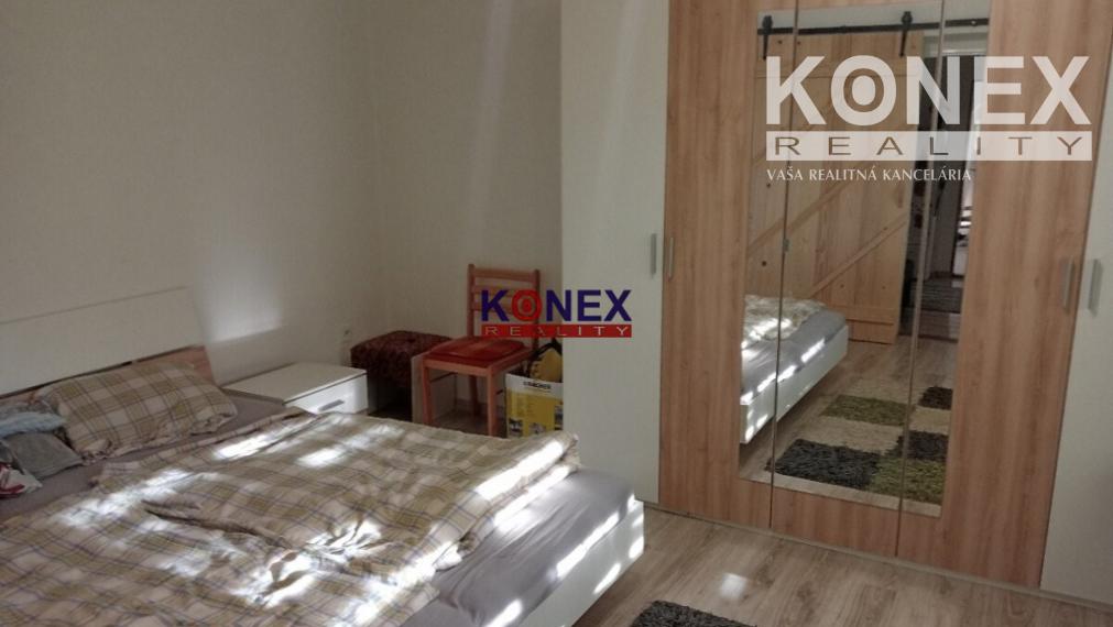 ID-3330 NA PREDAJ –  Rodinný dom v obci RAD