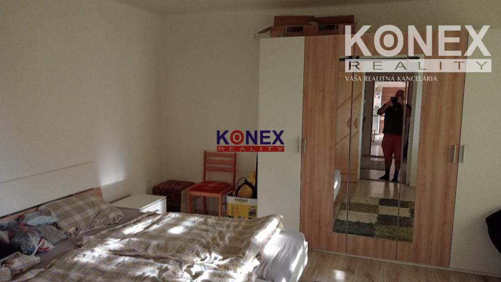 ID-3330 NA PREDAJ –  Rodinný dom v obci RAD