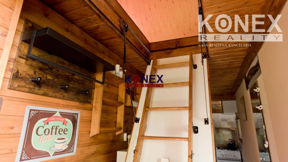 ID-3335 REKREAČNÁ CHATA na VINNOM JAZERE na predaj