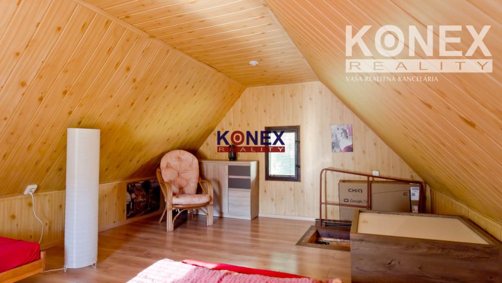 ID-3335 REKREAČNÁ CHATA na VINNOM JAZERE na predaj