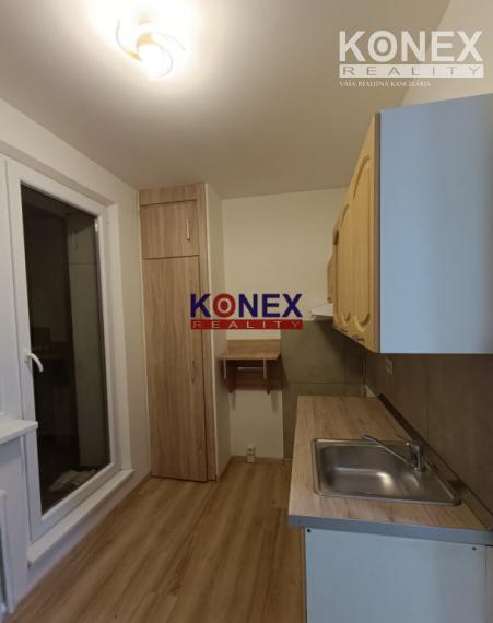 ID-3341 NA PREDAJ – 1-izbový byt v ROŽŇAVE