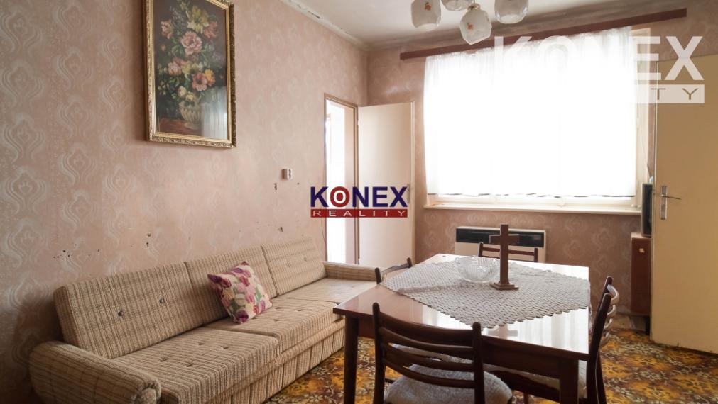 ID-3344 RODINNÝ DOM s krásnym širokým pozemkom TOPOĽANY