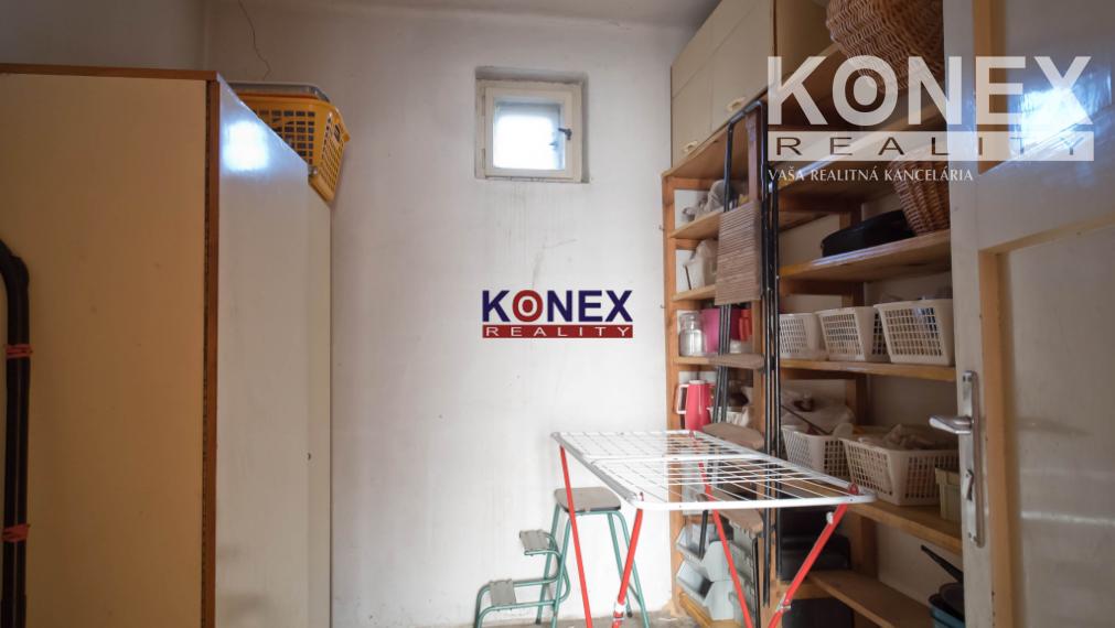 ID-3344 RODINNÝ DOM s krásnym širokým pozemkom TOPOĽANY