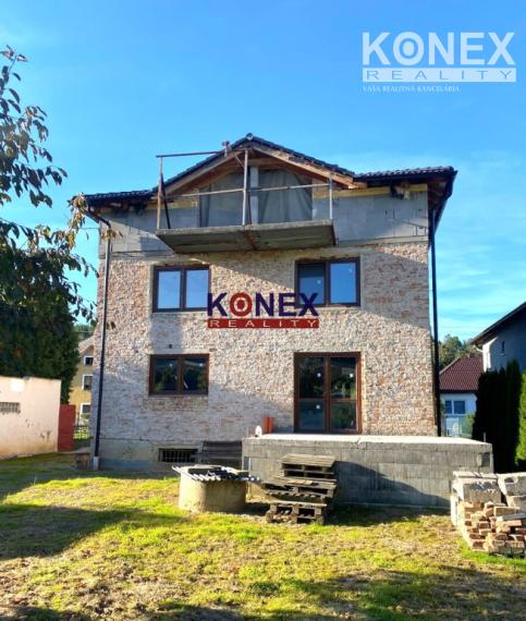 ID-3375 NA PREDAJ Trojpodlažný rodinný dom na skok od PREŠOVA