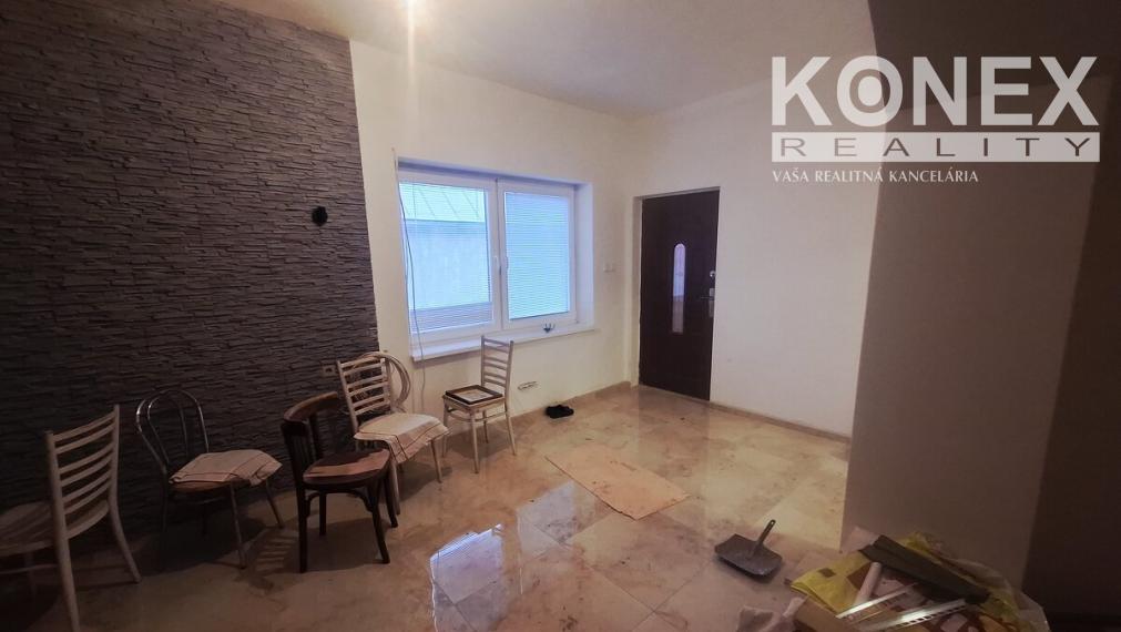 ID-3443 NA PREDAJ Rodinný dom v obci MALÝ HOREŠ