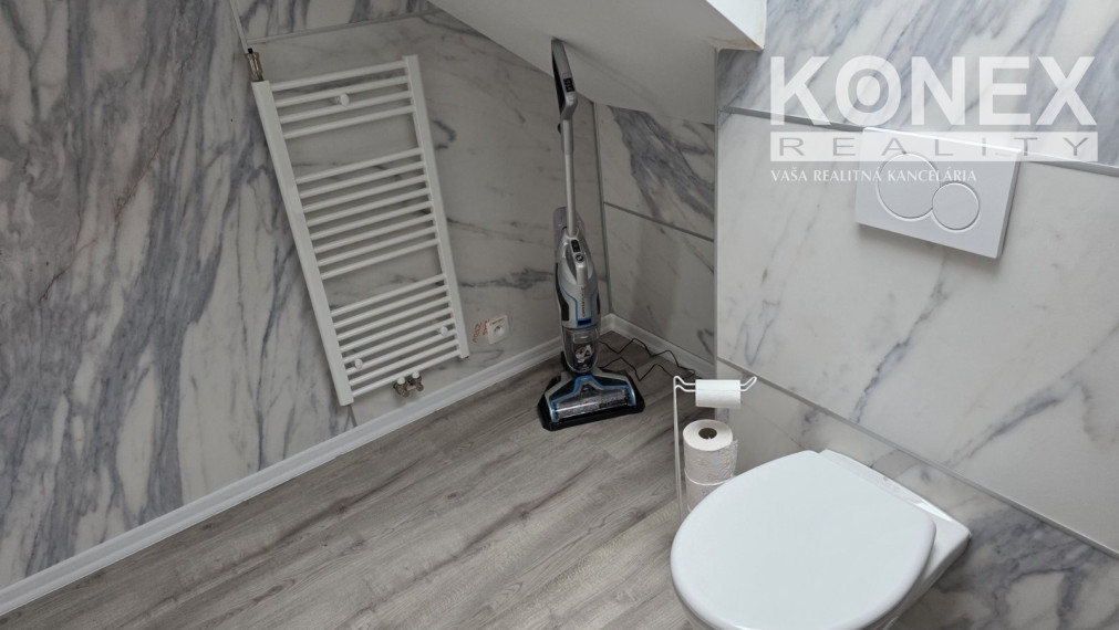 NA PREDAJ – 4-izbový podkrovný byt – Trebišov, Cukrovárska ul.