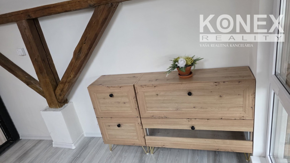 NA PREDAJ – 4-izbový podkrovný byt – Trebišov, Cukrovárska ul.