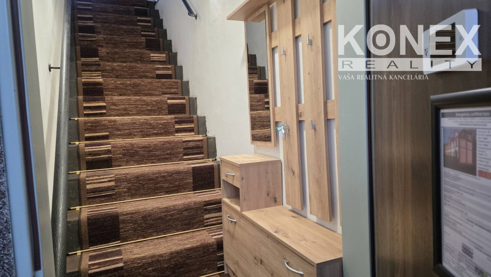 NA PREDAJ – 4-izbový podkrovný byt – Trebišov, Cukrovárska ul.