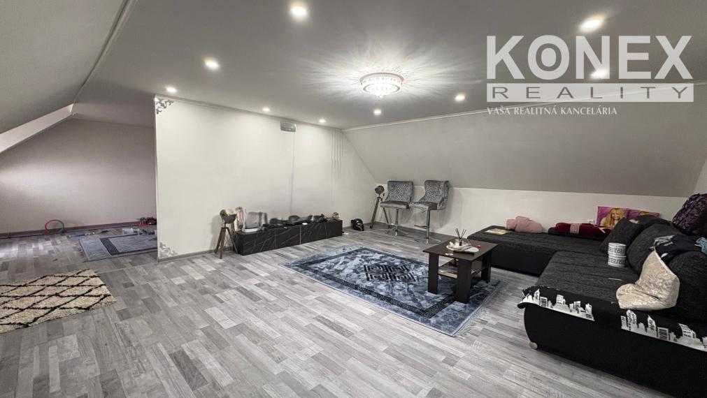 ID-9478 Priestranný rodinný dom v obci Malčice NA PREDAJ