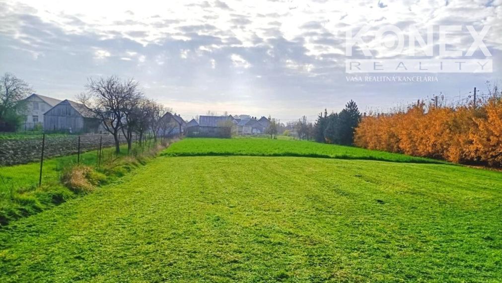 ID-3551 NA PREDAJ POZEMOK pre rodinný dom – ŽBINCE